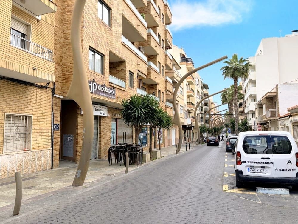 6 bedroom Townhouse for sale in Torrevieja - € 600,000 (Ref: 9806324)