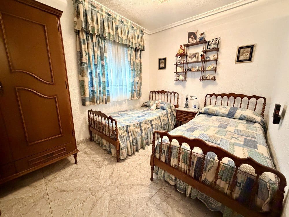 6 bedroom Townhouse for sale in Torrevieja - € 600,000 (Ref: 9806324)