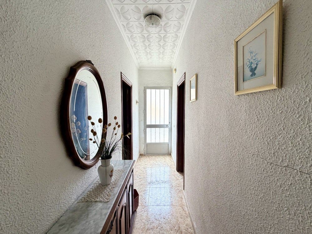6 bedroom Townhouse for sale in Torrevieja - € 600,000 (Ref: 9806324)