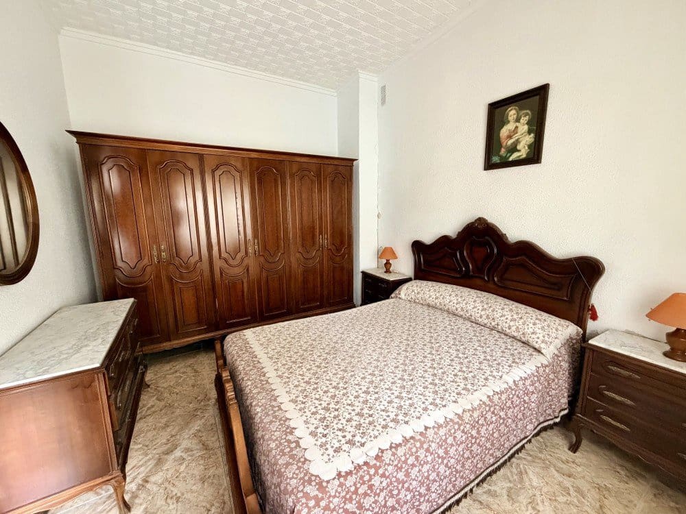 6 bedroom Townhouse for sale in Torrevieja - € 600,000 (Ref: 9806324)