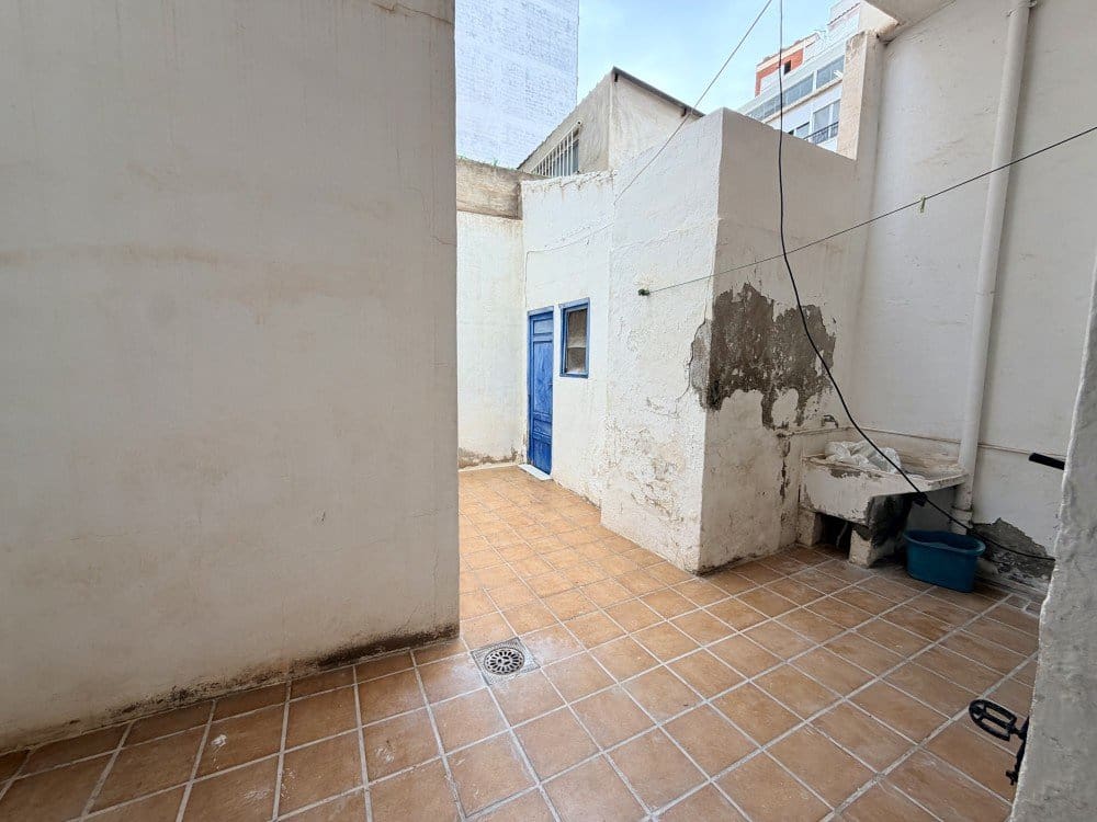 6 bedroom Townhouse for sale in Torrevieja - € 600,000 (Ref: 9806324)