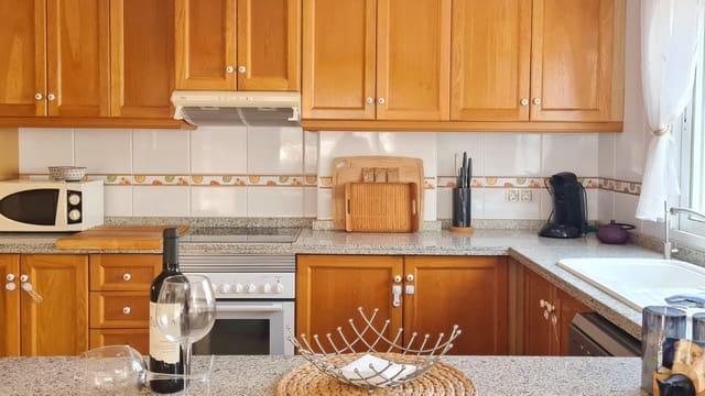 3 makuuhuone Huvila myytävänä paikassa Villamartin, Orihuela mukana uima-altaan 
autotalli - 285 000 € (Ref: 9806328)