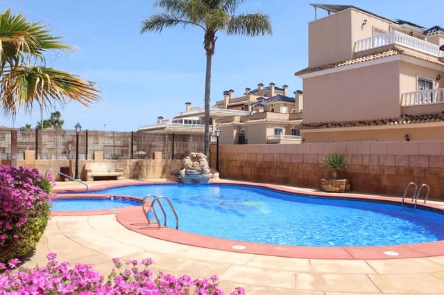 3 chambre Villa/Maison à vendre à Villamartin, Orihuela avec piscine garage - 255 000 € (Ref: 9806328)