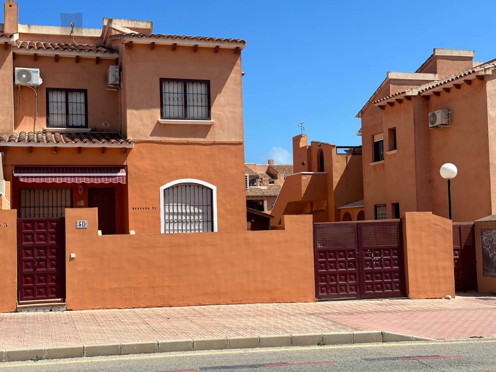 Apartamento de 3 habitaciones en Torrevieja en venta - 220.000 € (Ref: 9806329)