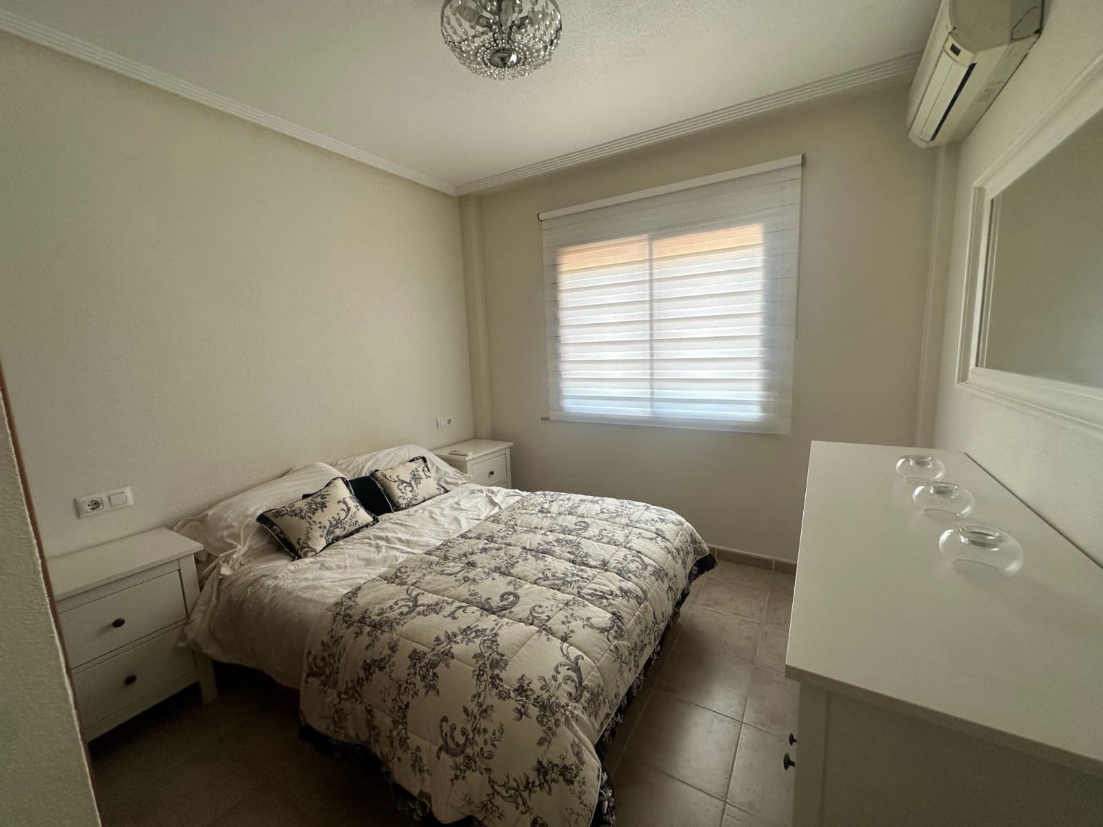 Apartamento de 3 habitaciones en Torrevieja en venta - 220.000 € (Ref: 9806329)