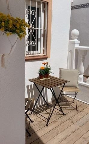 4 sypialnia Apartament na sprzedaż w Torrevieja z basenem garażem - 275 000 € (Ref: 9806334)