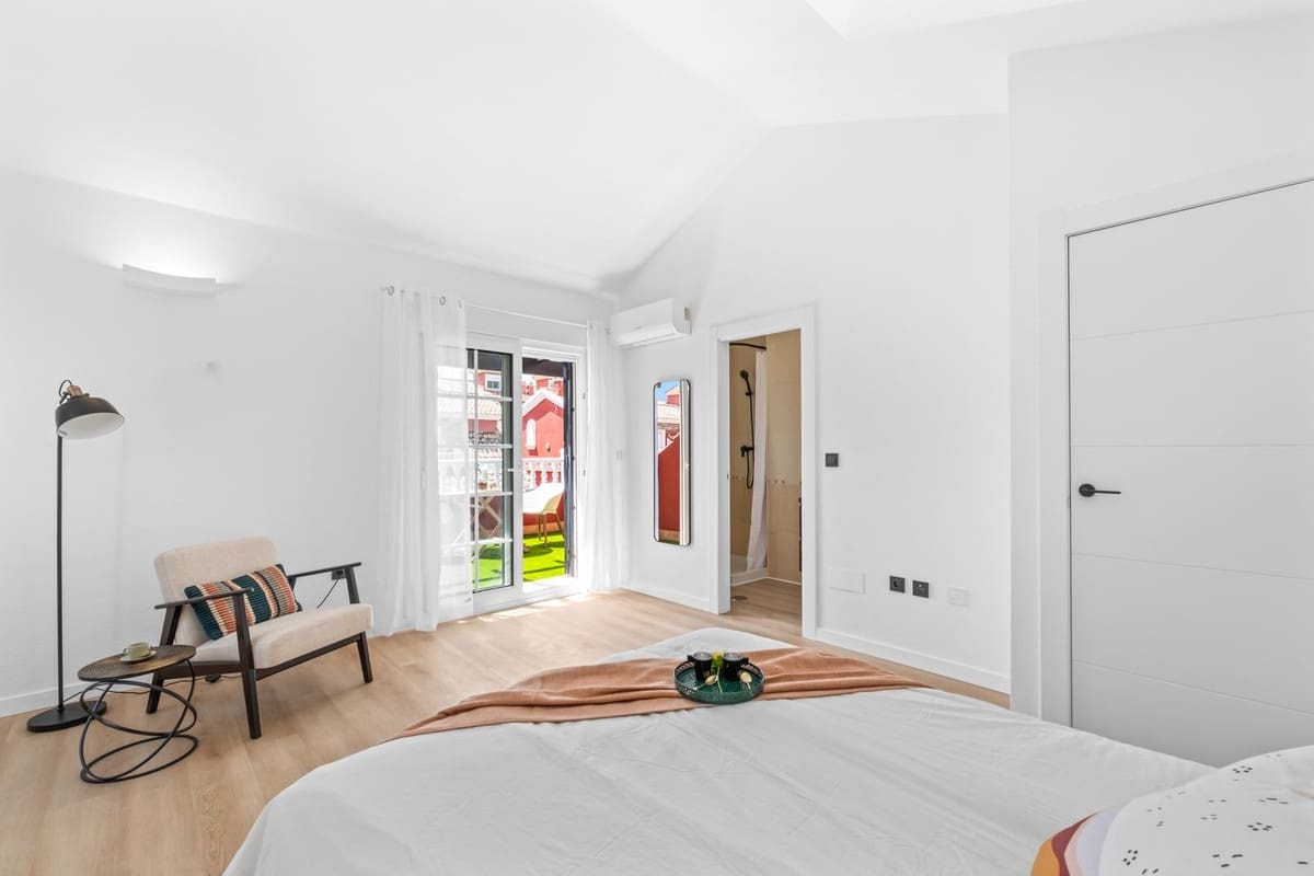 3 sovrum Semi-fristående Villa till salu i Villamartin med pool garage - 269 800 € (Ref: 9806337)