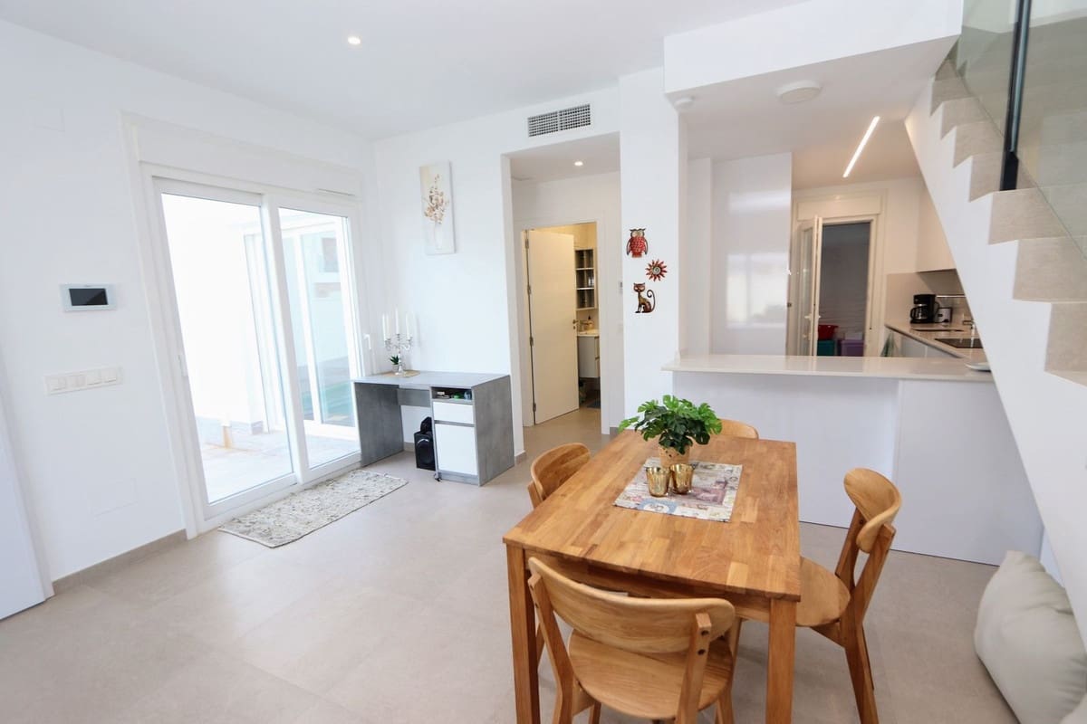 Chalet de 3 habitaciones en San Pedro del Pinatar en venta con piscina garaje - 370.000 € (Ref: 9806338)