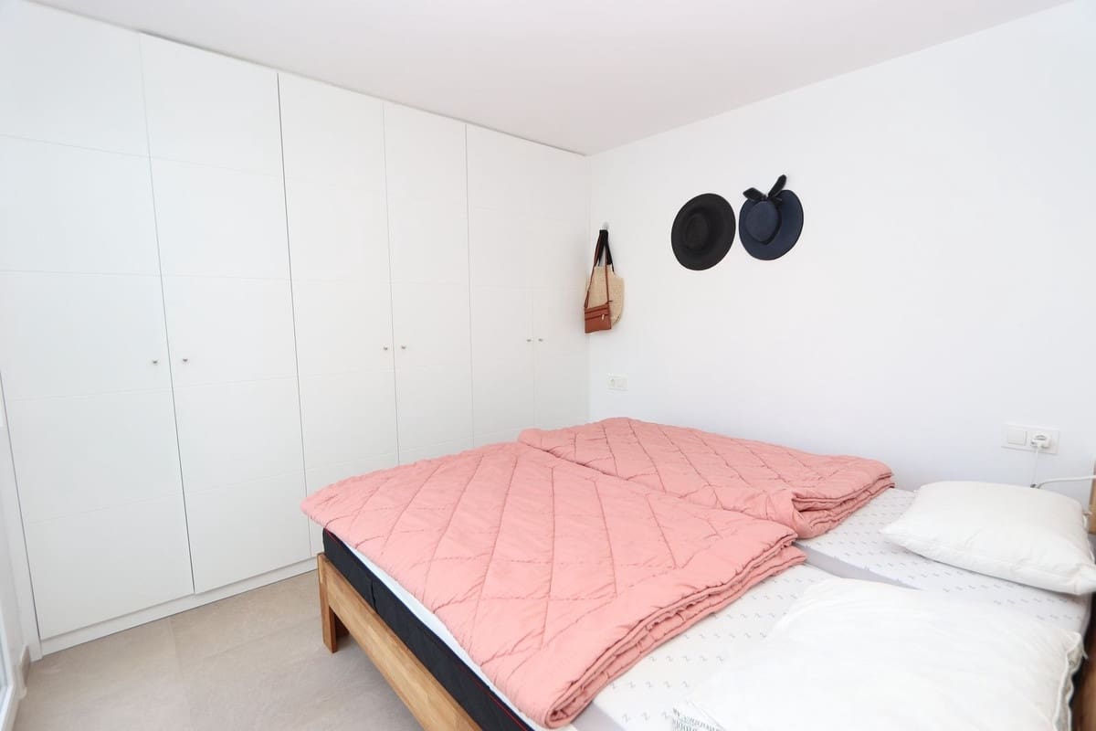 Chalet de 3 habitaciones en San Pedro del Pinatar en venta con piscina garaje - 370.000 € (Ref: 9806338)