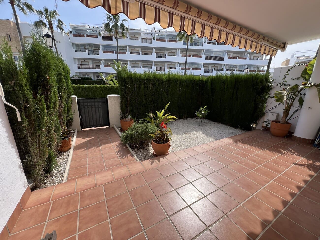 Apartamento de 3 habitaciones en Orihuela Costa en venta con piscina garaje - 255.000 € (Ref: 9807992)