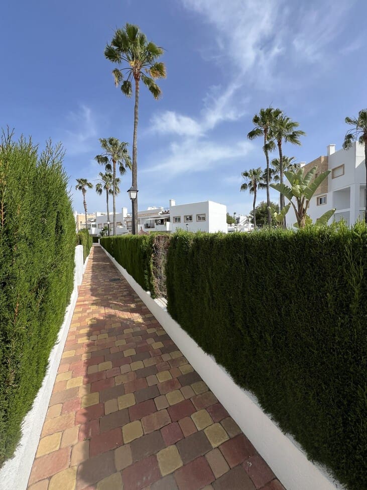 Apartamento de 3 habitaciones en Orihuela Costa en venta con piscina garaje - 255.000 € (Ref: 9807992)