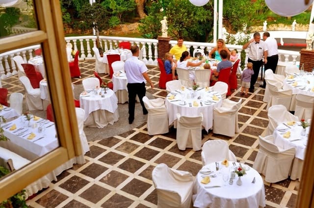 Komercyjne na sprzedaż w Mijas Costa, Mijas z basenem - 1 200 000 € (Ref: 9811439)
