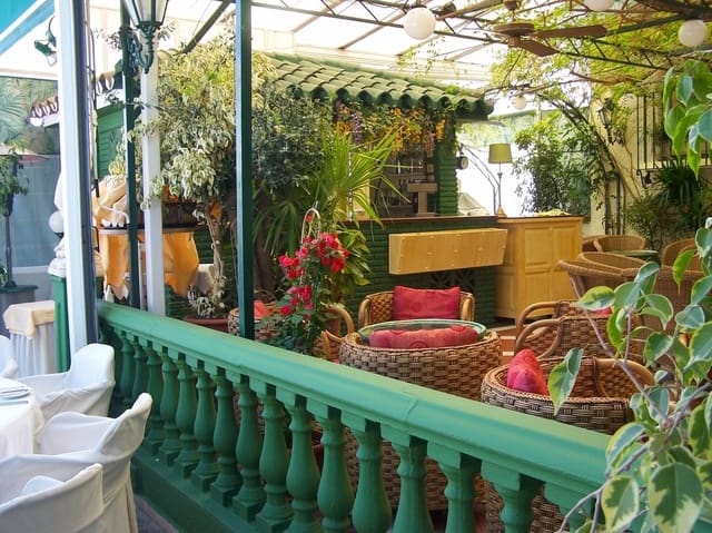 Komercyjne na sprzedaż w Mijas Costa, Mijas z basenem - 1 200 000 € (Ref: 9811439)