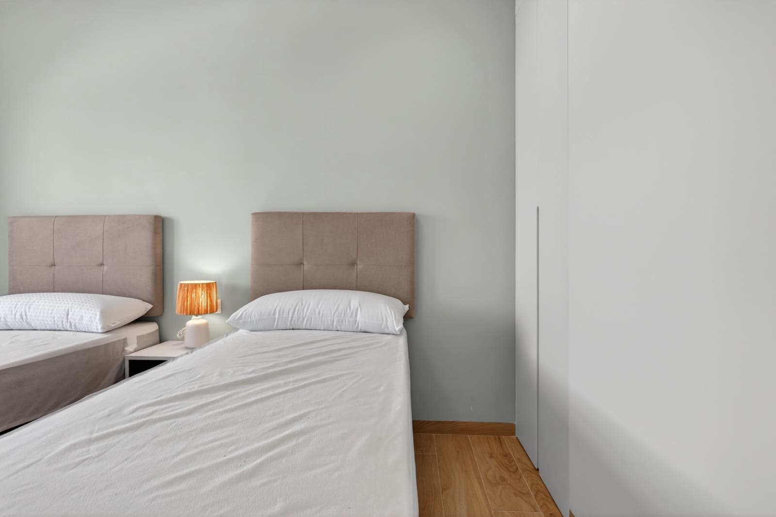 Apartamento de 2 habitaciones en Guardamar del Segura en venta - 325.000 € (Ref: 9811441)