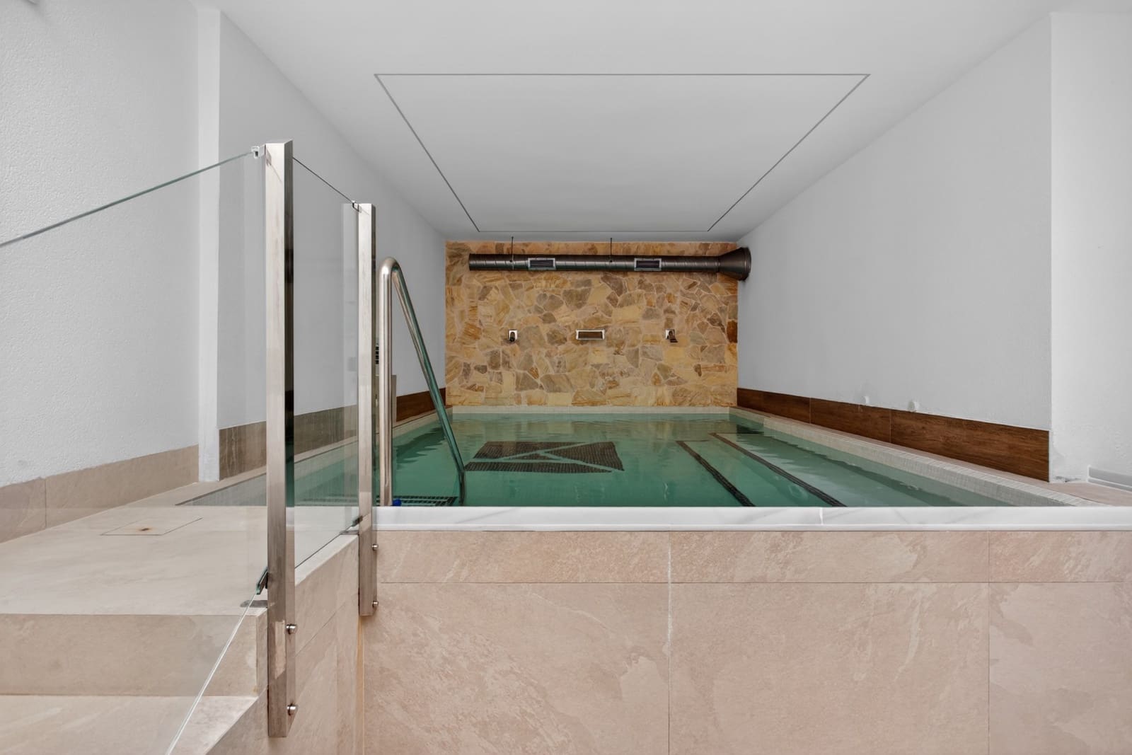 Apartamento de 2 habitaciones en Guardamar del Segura en venta - 325.000 € (Ref: 9811441)