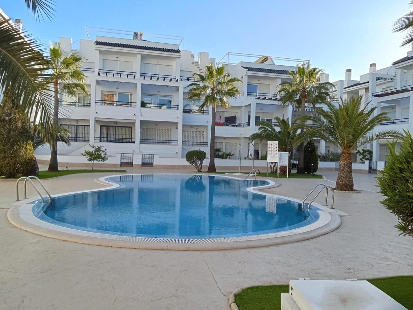 2 sovrum Takvåning till salu i Torrevieja med pool - 258 150 € (Ref: 9811443)