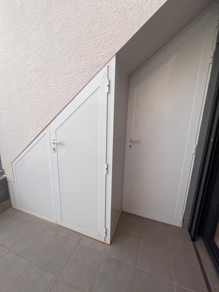 Ático de 2 habitaciones en Guardamar del Segura en venta con piscina - 295.000 € (Ref: 9811445)