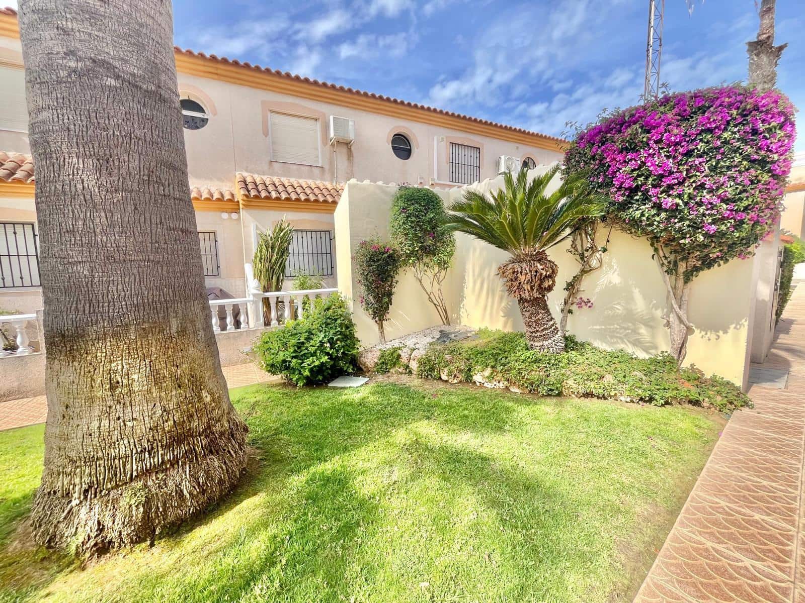 3 camera da letto Bungalow in vendita in Orihuela Costa con piscina - 249.500 € (Rif: 9811471)