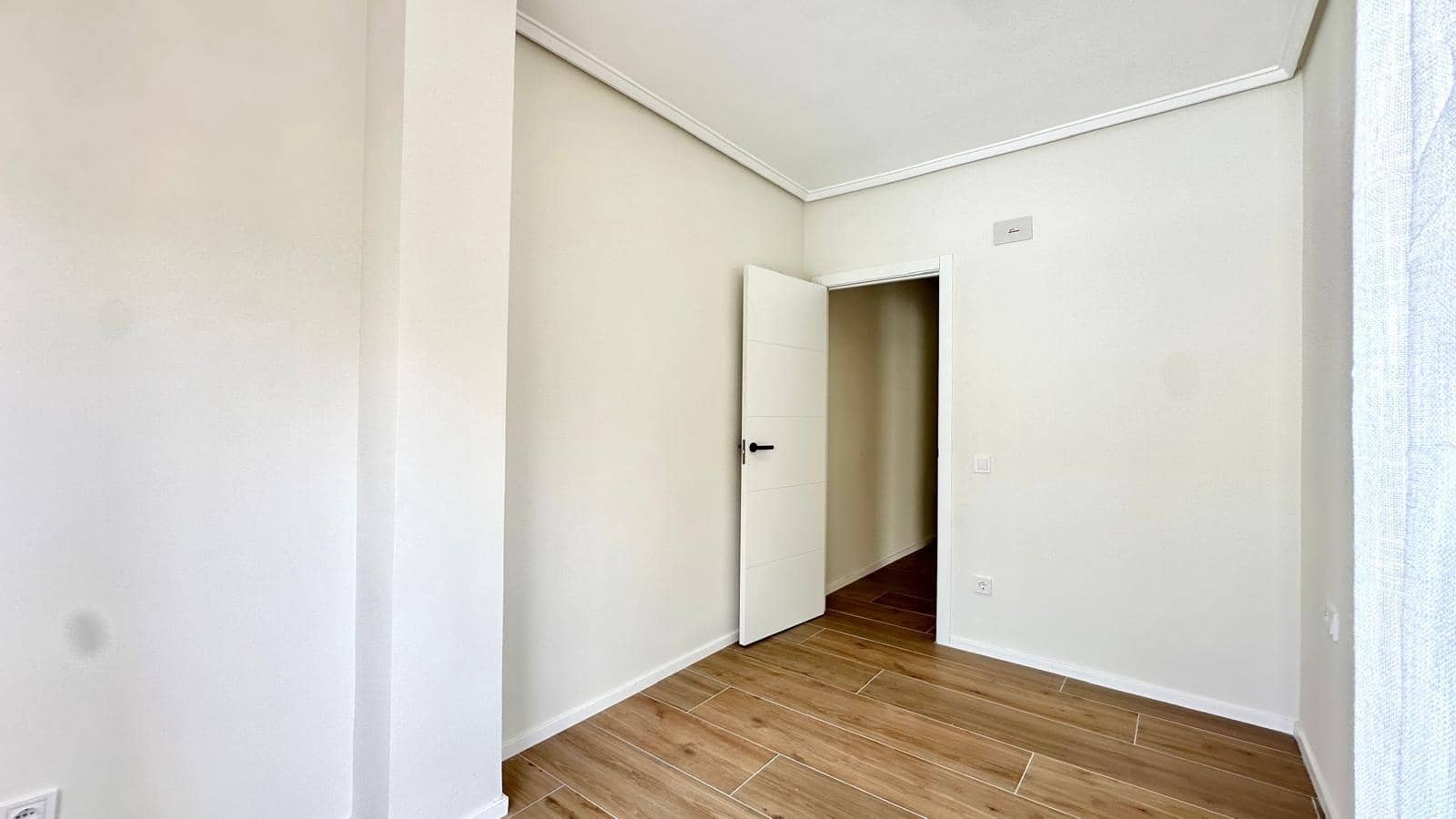 3 quarto Apartamento para venda em Torrevieja - 179 900 € (Ref: 9813270)