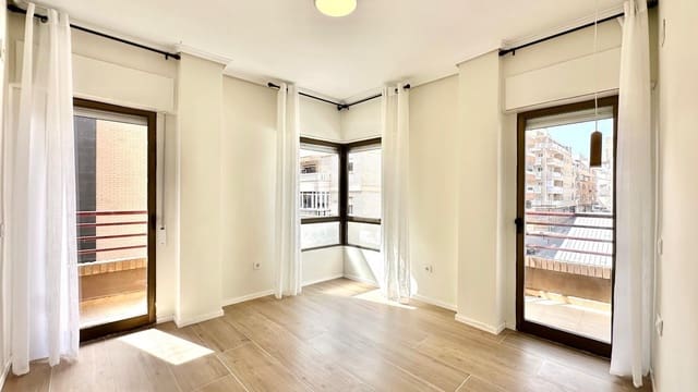 3 quarto Apartamento para venda em El Molino, Torrevieja - 179 900 € (Ref: 9813270)