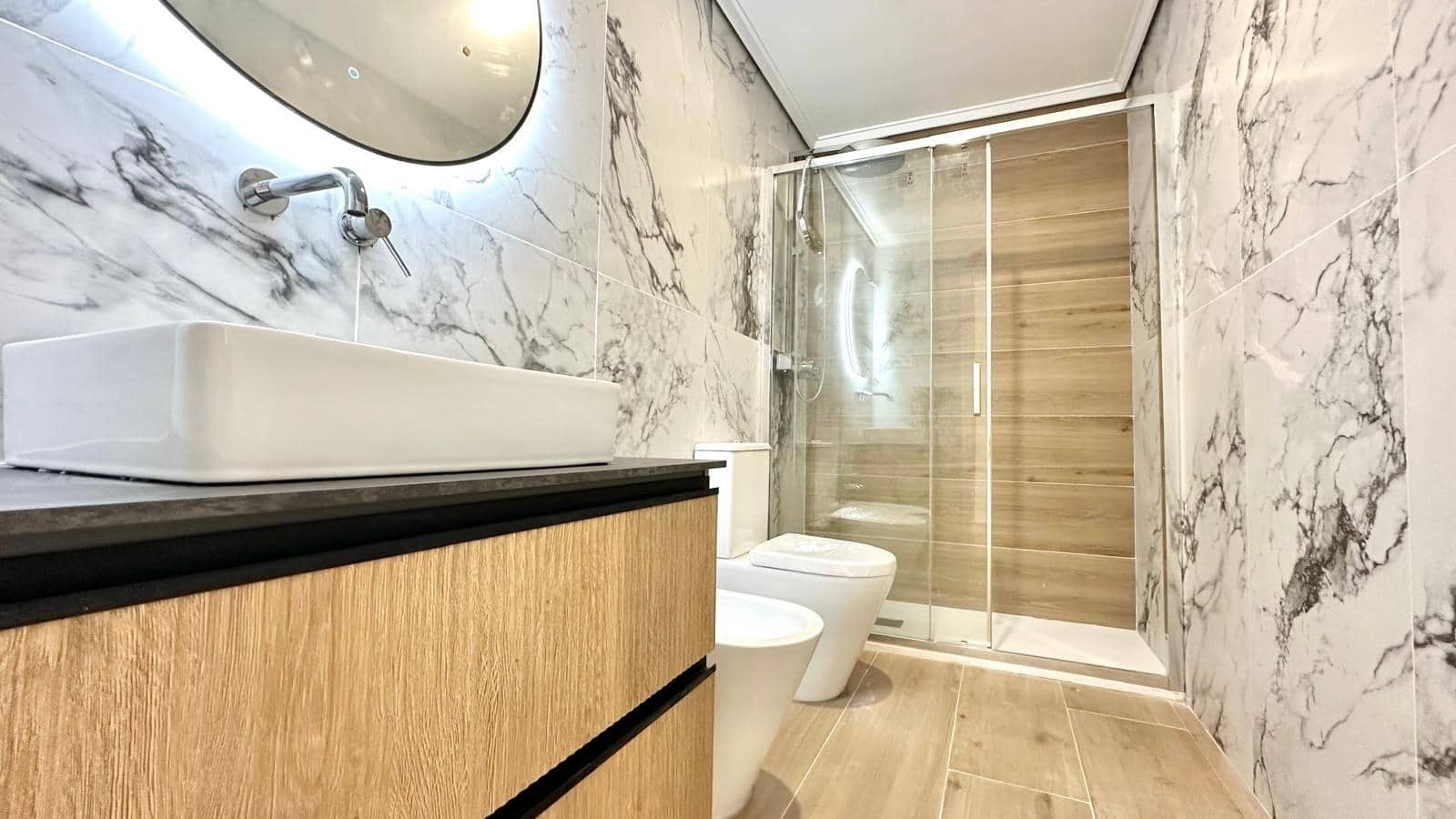 3 quarto Apartamento para venda em Torrevieja - 179 900 € (Ref: 9813270)