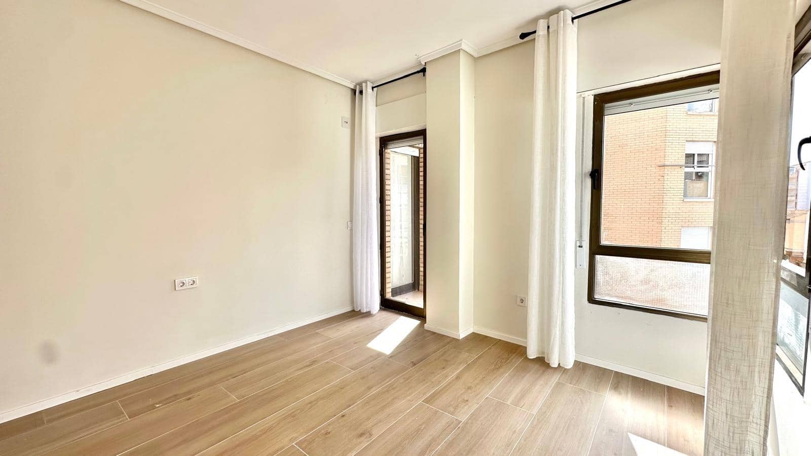3 quarto Apartamento para venda em Torrevieja - 179 900 € (Ref: 9813270)