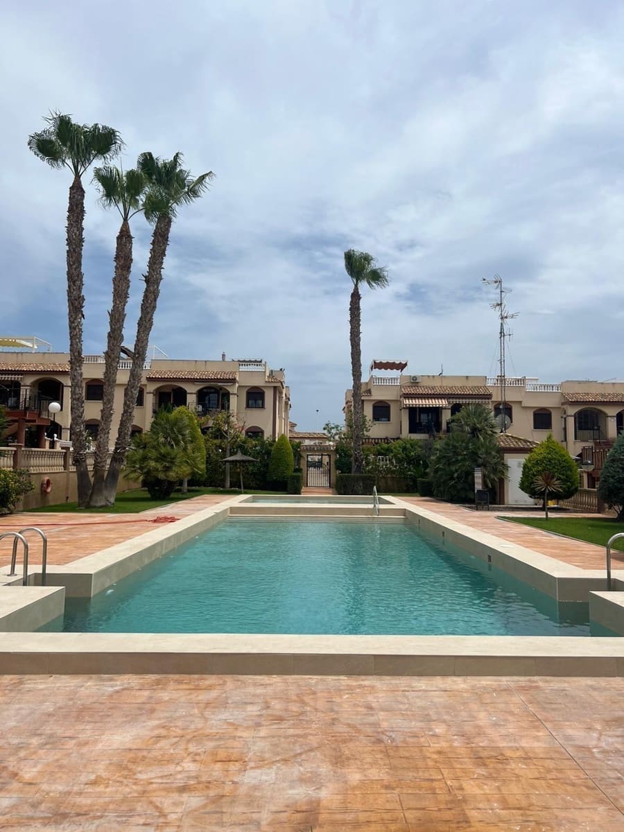 2 Zimmer Bungalow zu verkaufen in Torrevieja mit Pool - 189.000 € (Ref: 9813775)
