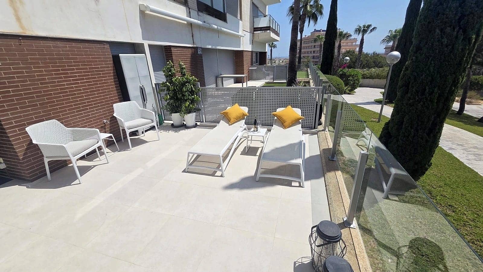 3 Zimmer Apartment zu verkaufen in Villamartin mit Pool Garage - 299.900 € (Ref: 9815770)