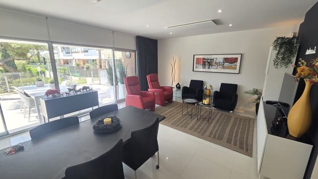 3 Zimmer Apartment zu verkaufen in Villamartin, Orihuela mit Pool Garage - 299.900 € (Ref: 9815770)