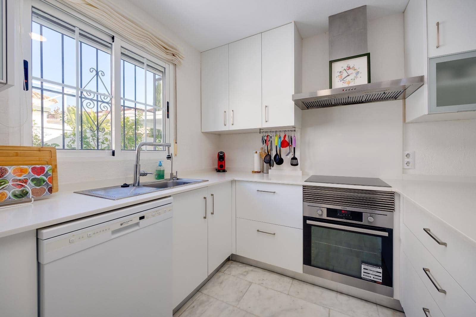 4 quarto Casa em Banda para venda em Orihuela Costa com piscina - 436 000 € (Ref: 9815772)