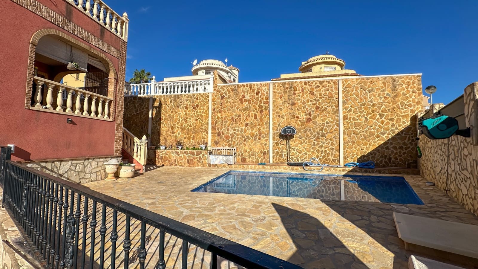 3 soverom Hus til salgs i San Miguel de Salinas med svømmebasseng - € 299 999 (Ref: 9817937)