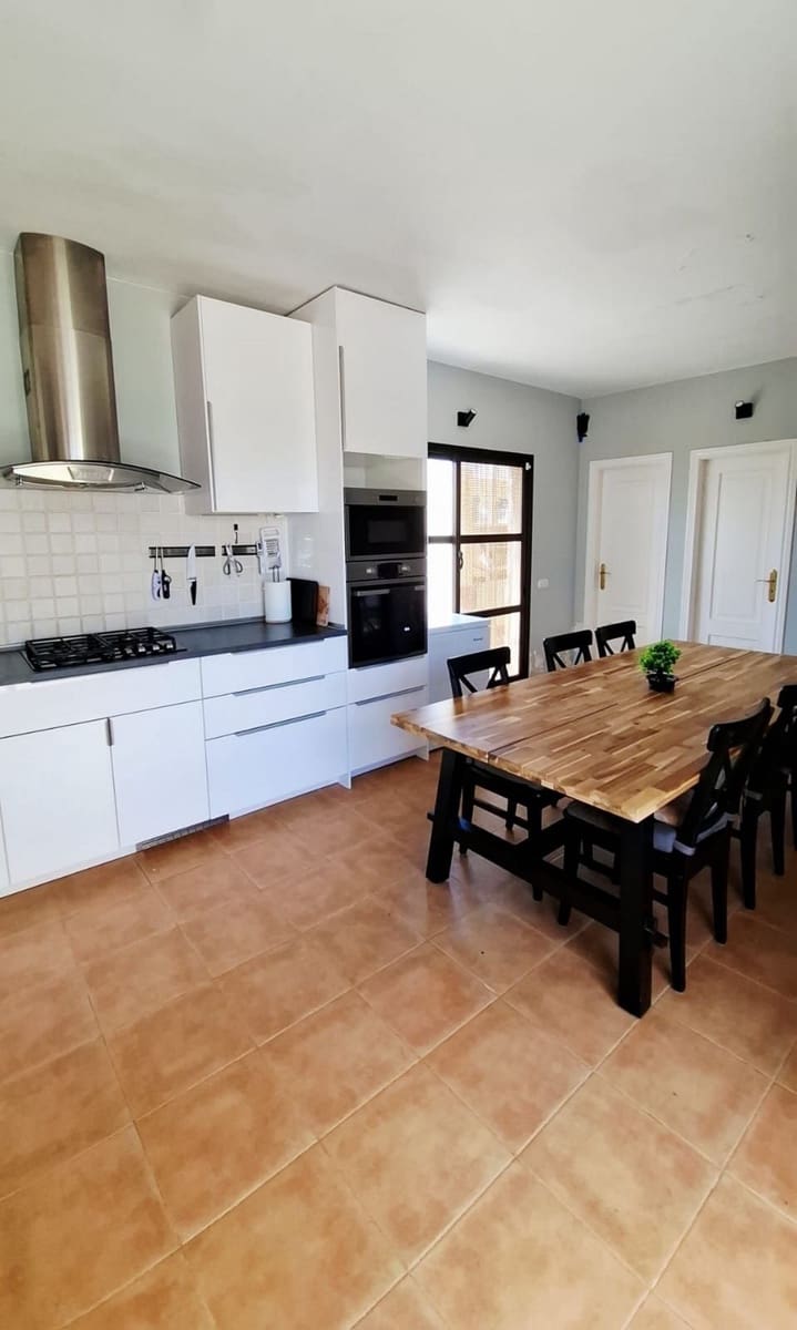 3 bedroom Finca/Country House for sale in Triquivijate with pool garage - € 469,000 (Ref: 9817944)