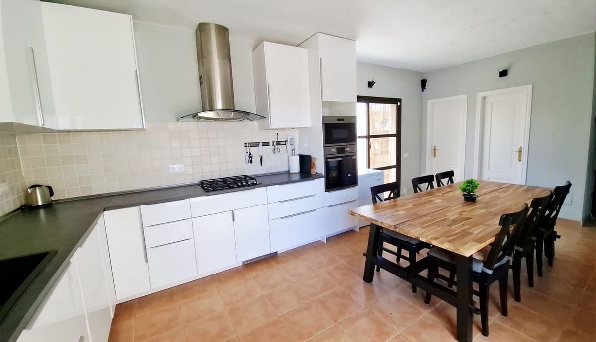 3 bedroom Finca/Country House for sale in Triquivijate with pool garage - € 469,000 (Ref: 9817944)