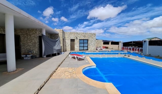 3 soveværelse Finca/Landehus til salg i Triquivijate, Antigua med swimmingpool garage - € 469.000 (Ref: 9817944)