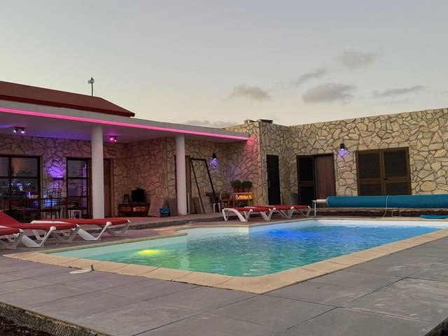 3 soveværelse Finca/Landehus til salg i Triquivijate, Antigua med swimmingpool garage - € 469.000 (Ref: 9817944)