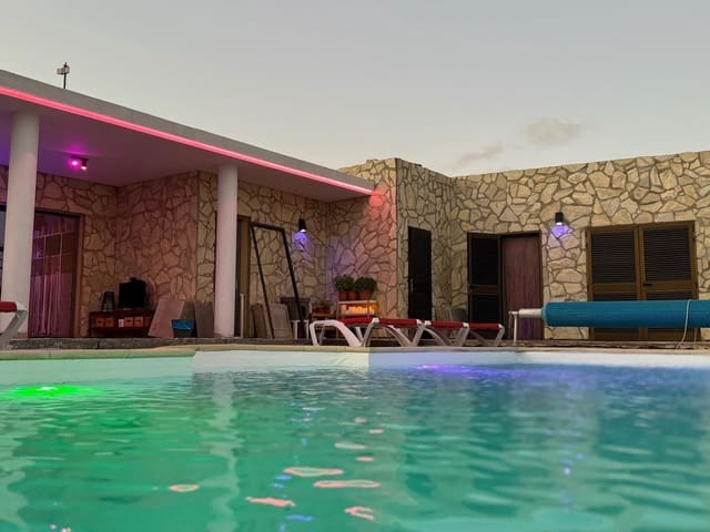 3 soveværelse Finca/Landehus til salg i Triquivijate, Antigua med swimmingpool garage - € 469.000 (Ref: 9817944)