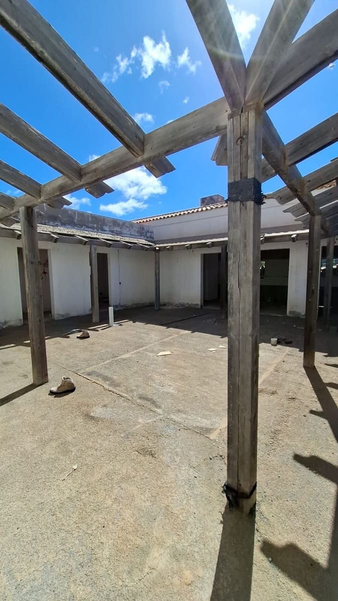 4 Zimmer Villa zu verkaufen in Villaverde mit Garage - 395.000 € (Ref: 9820305)