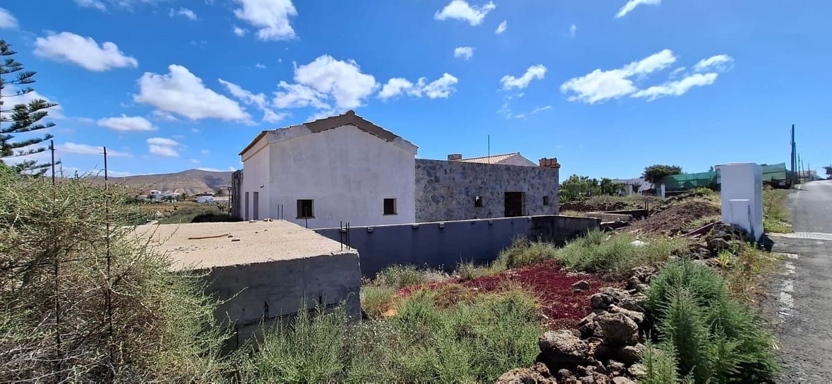 4 Zimmer Villa zu verkaufen in Villaverde mit Garage - 395.000 € (Ref: 9820305)