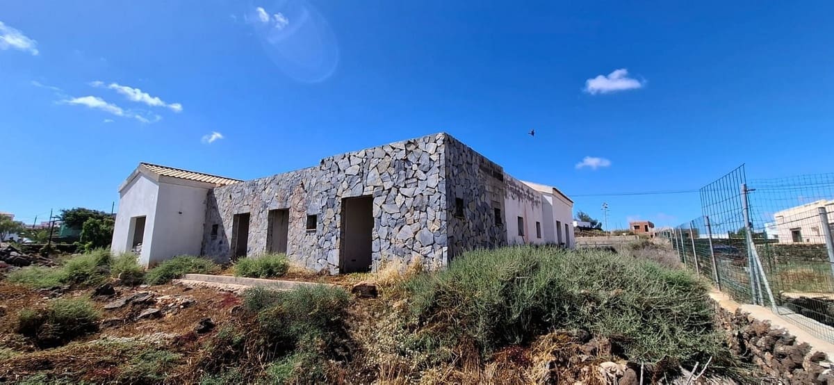 4 Zimmer Villa zu verkaufen in Villaverde mit Garage - 395.000 € (Ref: 9820305)