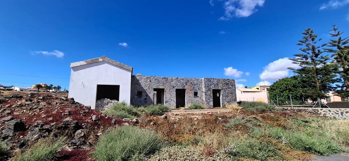 4 Zimmer Villa zu verkaufen in Villaverde mit Garage - 395.000 € (Ref: 9820305)