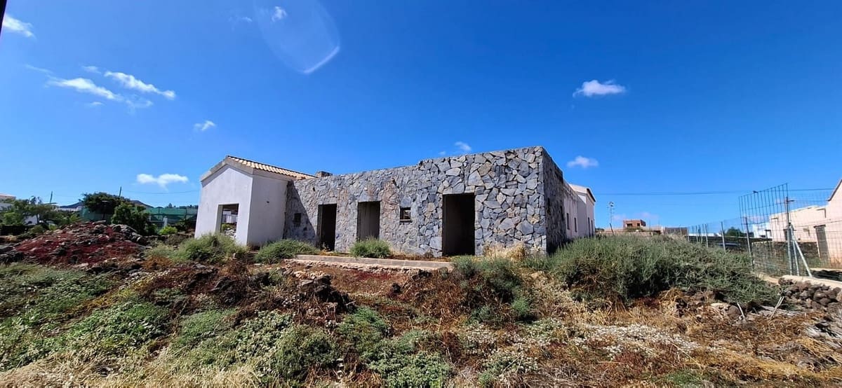 4 Zimmer Villa zu verkaufen in Villaverde mit Garage - 395.000 € (Ref: 9820305)