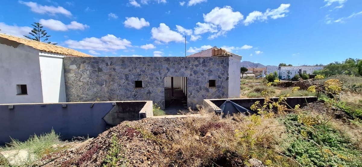4 Zimmer Villa zu verkaufen in Villaverde mit Garage - 395.000 € (Ref: 9820305)