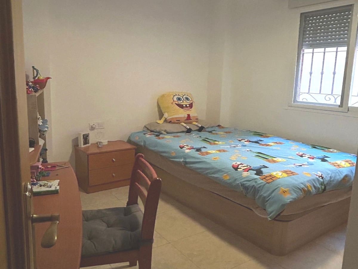 2 slaapkamer Appartement te koop in Fuengirola - € 249.000 (Ref: 9823991)