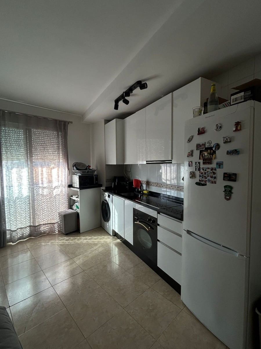 2 slaapkamer Appartement te koop in Fuengirola - € 249.000 (Ref: 9823991)