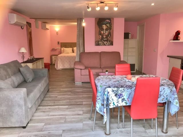 8 chambre Villa/Maison à vendre à Mijas Costa, Mijas avec piscine - 1 795 000 € (Ref: 9823992)
