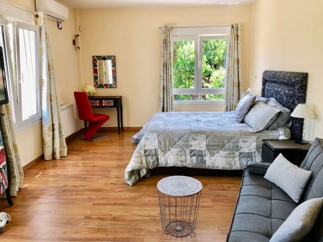 8 chambre Villa/Maison à vendre à Mijas Costa, Mijas avec piscine - 1 795 000 € (Ref: 9823992)