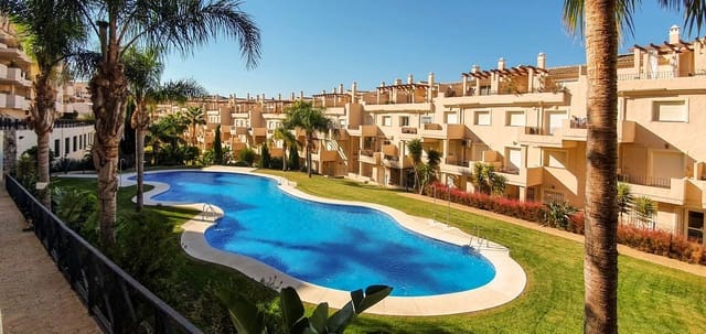 2 chambre Villa/Maison Semi-Mitoyenne à vendre à La Duquesa / Puerto de la Duquesa, Manilva avec piscine - 270 000 € (Ref: 9823995)