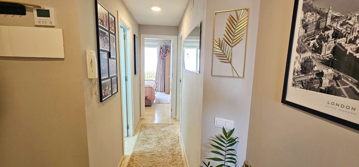 2 chambre Villa/Maison Semi-Mitoyenne à vendre à La Duquesa / Puerto de la Duquesa avec piscine - 270 000 € (Ref: 9823995)