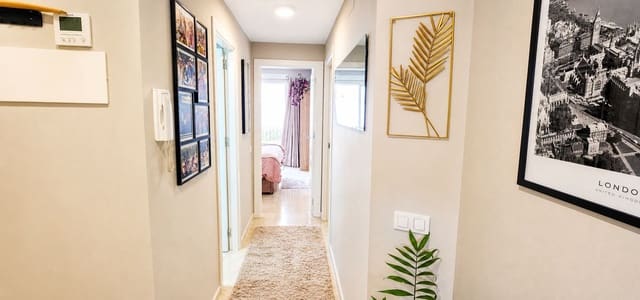 2 sovrum Semi-fristående Villa till salu i La Duquesa / Puerto de la Duquesa, Manilva med pool - 270 000 € (Ref: 9823995)