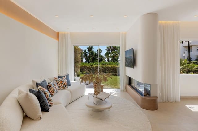 Apartamento Playa de 3 habitaciones en New Golden Mile, Estepona en venta con piscina - 1.495.000 € (Ref: 9823997)